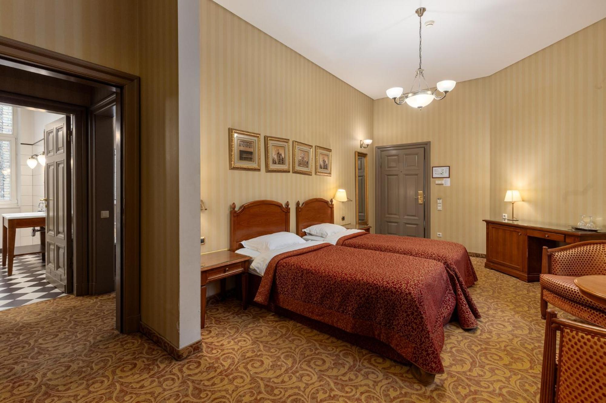 The Benjamin House Hotel Рига Стая снимка