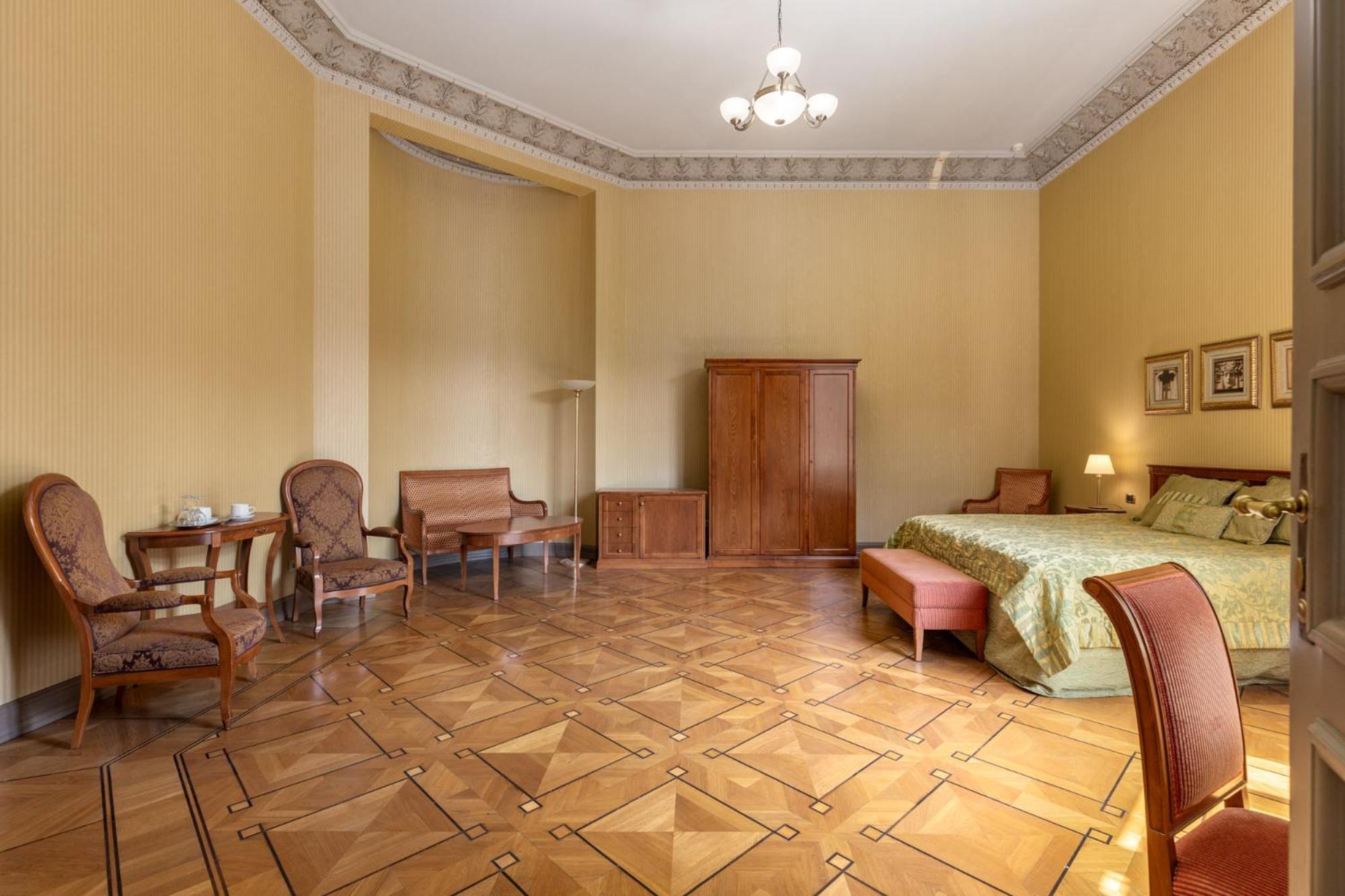 The Benjamin House Hotel Рига Стая снимка