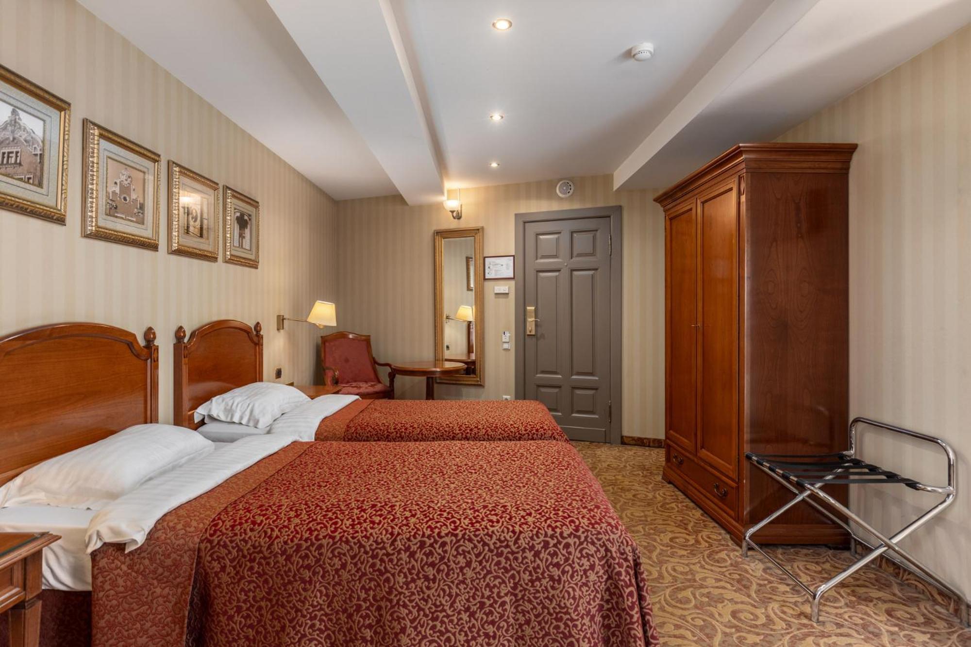 The Benjamin House Hotel Рига Стая снимка