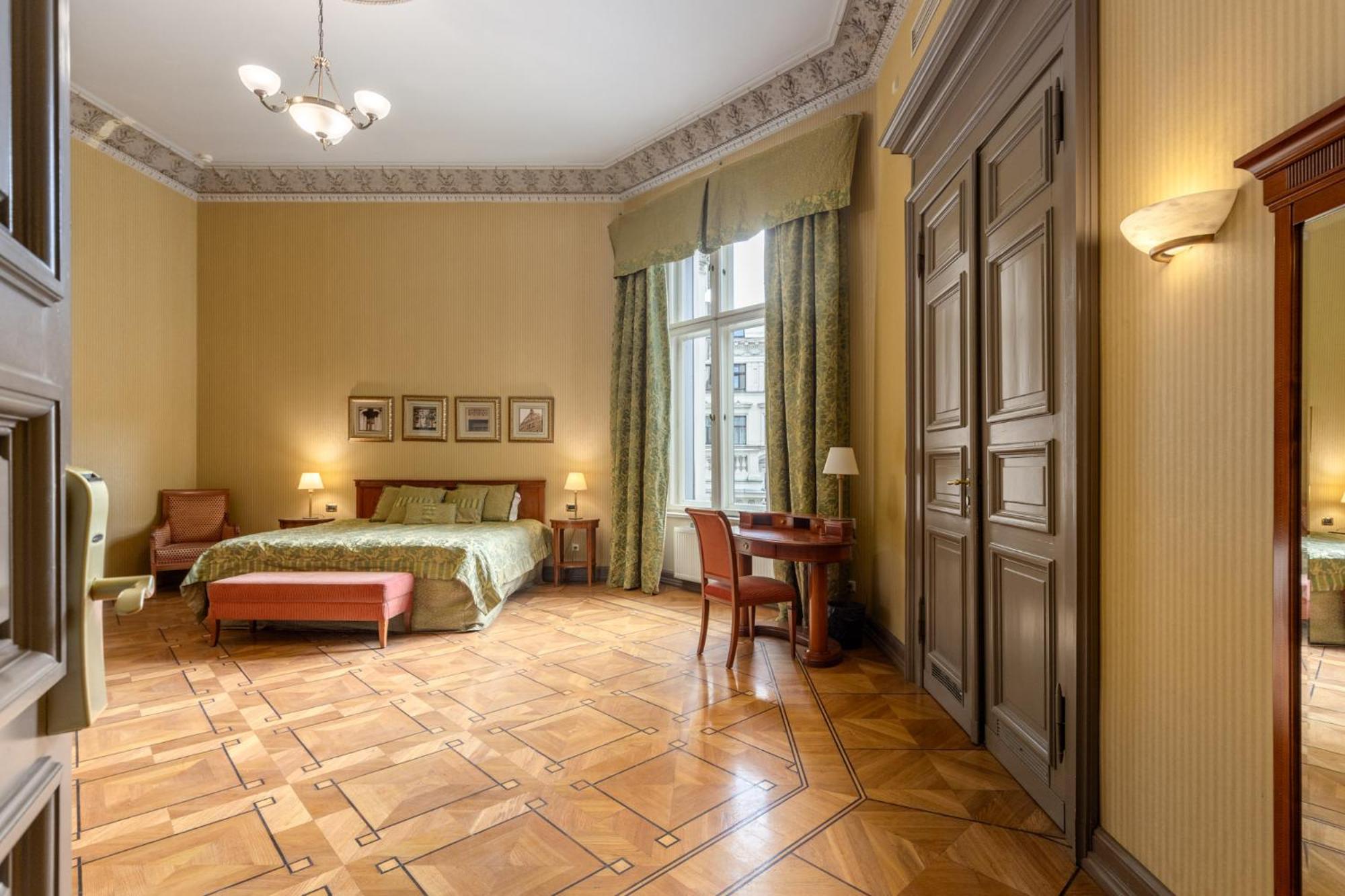 The Benjamin House Hotel Рига Стая снимка