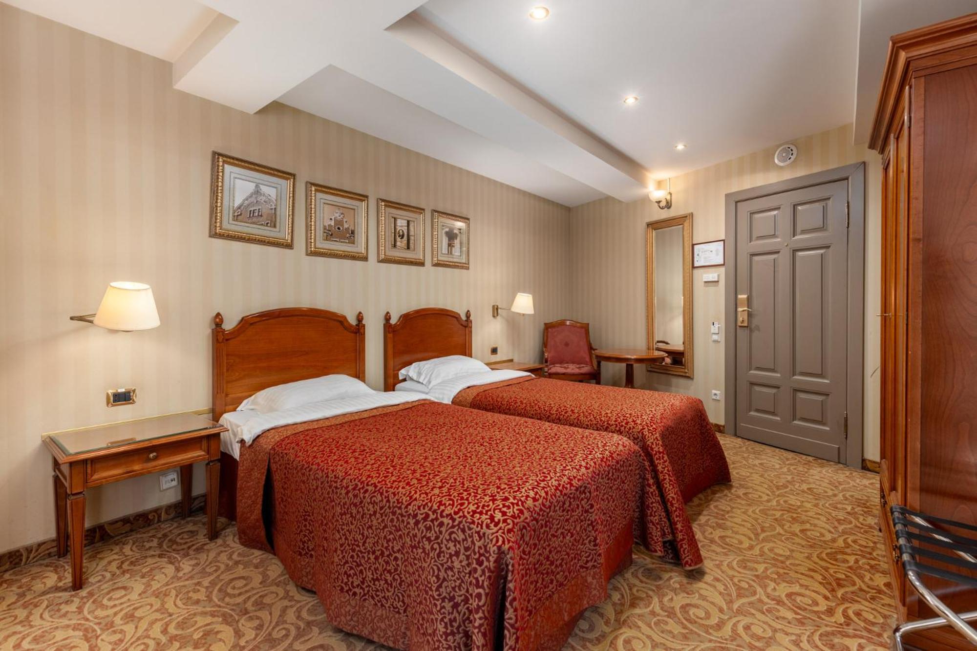 The Benjamin House Hotel Рига Стая снимка